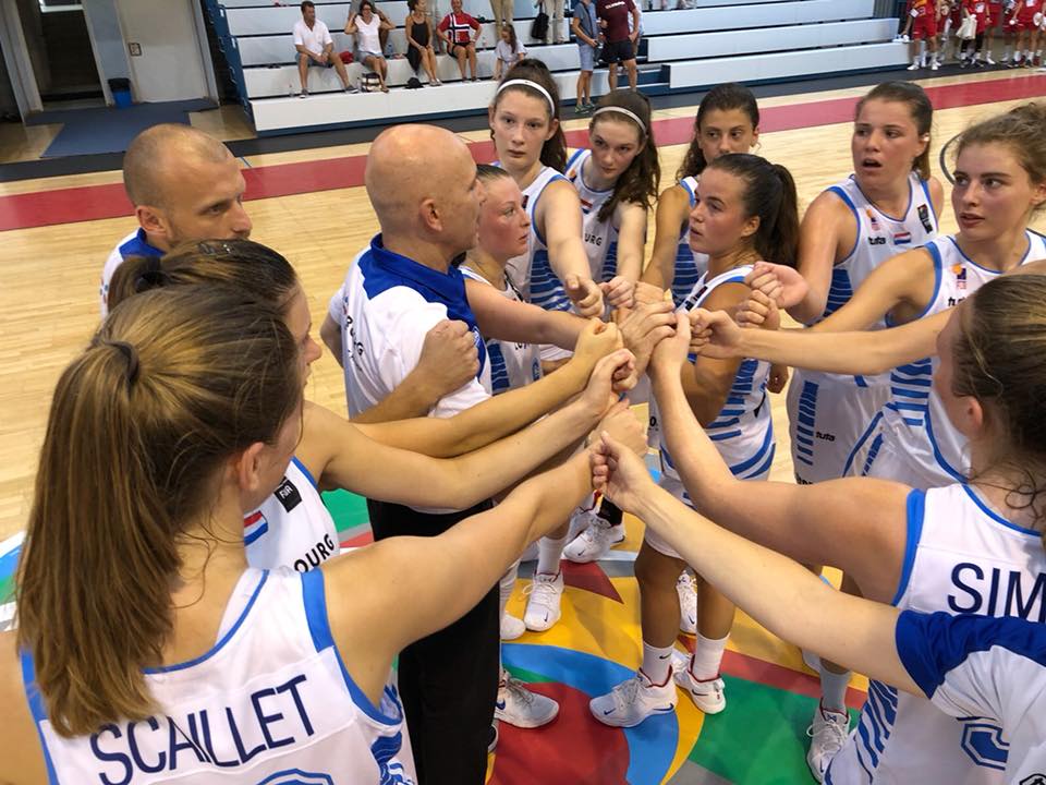 Die U18 Mädchen starten mit einem wichtigen Sieg gegen Norwegen in das Turnier